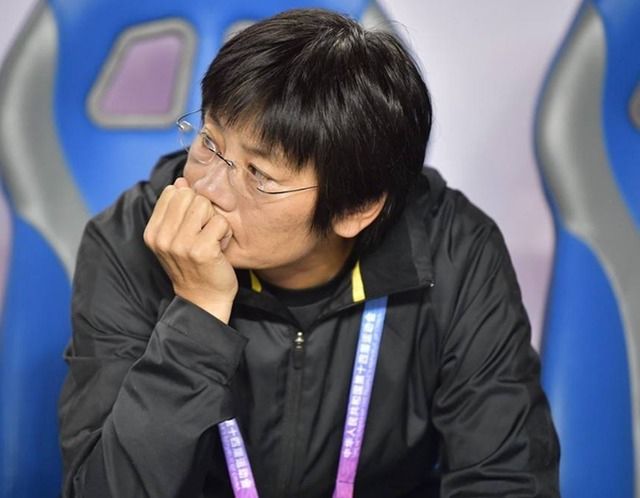 初然怎么能回到萧家，却不回萧氏集团？叶辰笑着说：奶奶，您刚才说，是为了方便照顾岳父，所以才邀请我们一家人回去，回去不要紧啊，我们也答应了，但是回萧氏集团，跟回家是两码事，不能混为一谈吧？不行。